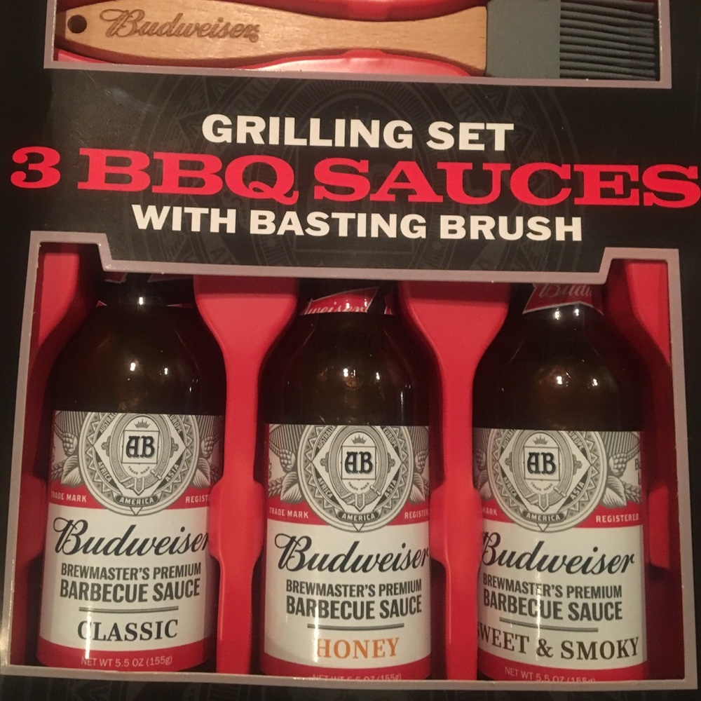 NWT Budweiser BBQ collectors set